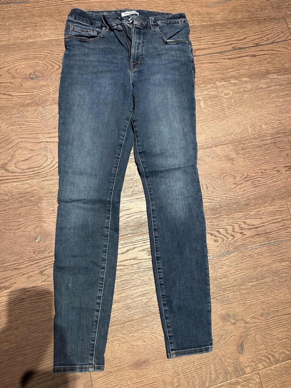 Good American Skinny Jeans in Dark Blue Denim